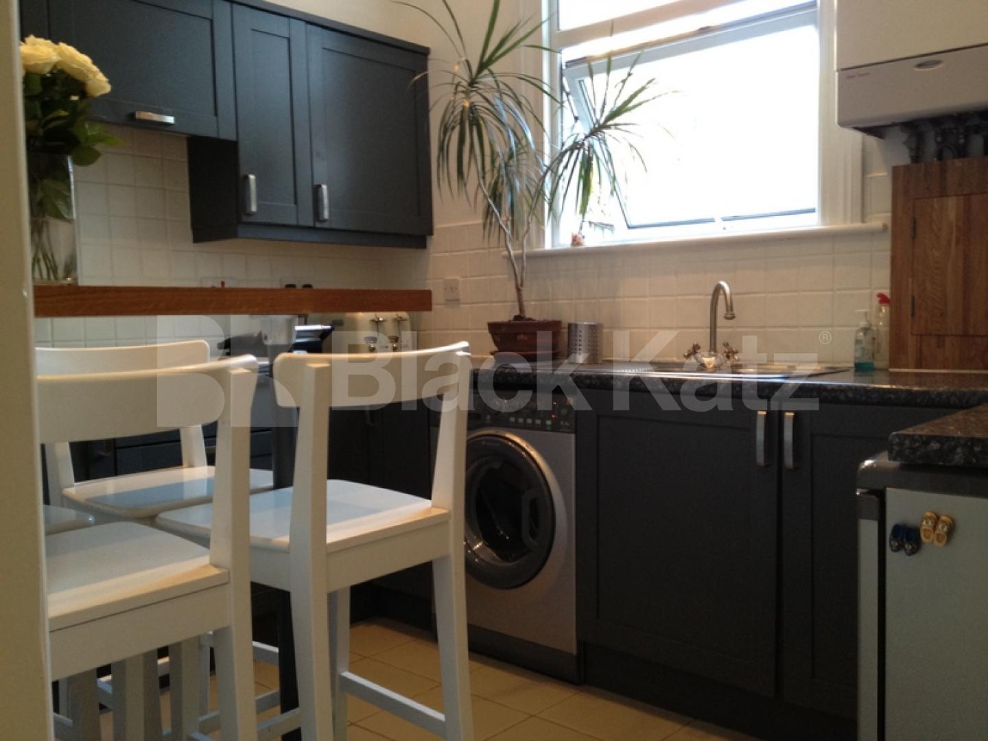 			NEW INSTRUCTION, 2 Bedroom, 1 bath, 1 reception Ground Floor Flat			 Medora Road, Brixton.